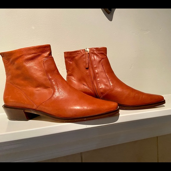 DOLCE  VITA   Very soft leather ankle zip booties - Picture 3 of 5